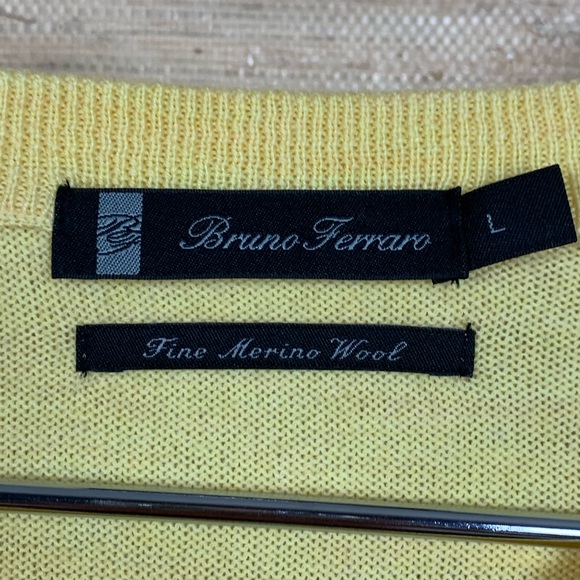 Bruno Ferraro Yellow V-Neck Merino Wool Sweater - Picture 2 of 6